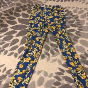 Cute Lularoe leggings!!Blue with yellow sunflowers